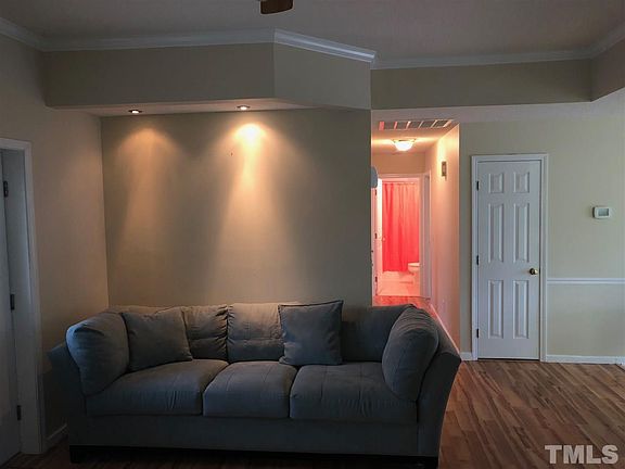 3rd image of 2634 Rolling Meadows Ln