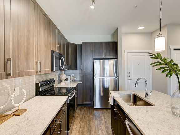 3rd image of 3650 Outlet Blvd #2103