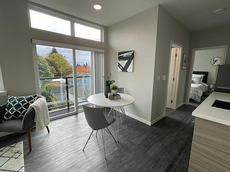 Sylvan Court — Photo 5