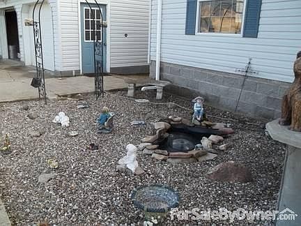 Pond Garden
						:
						LIsten to the soothing sound of water while relaxing on the porch.