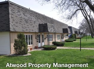 412 Holly Ln APT 11, Mankato, MN 56001