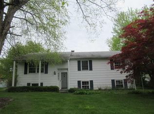 16 Split Tree Dr, New Windsor, NY 12553