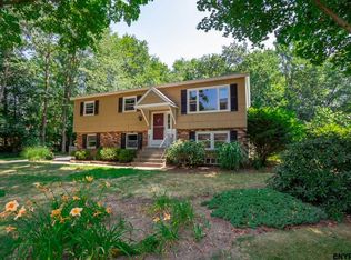 3 Boyack Rd, Clifton Park, NY 12065