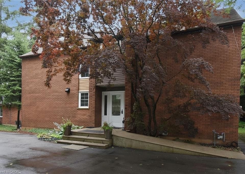 1st image of 949 Upper Paradise Rd