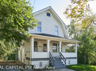 884 Longview Ave, Akron, OH 44307