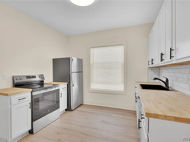 2206 Main St #1 — Photo 18