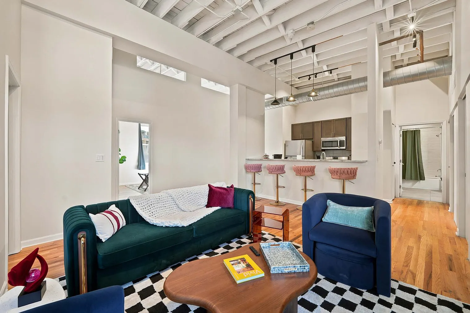 2 bed, 1.0 bath, $5,329 — Photo 2