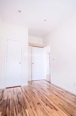Rented by NY Casa Group | media 5