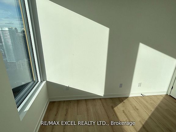 5th image of 319 Jarvis St #5002