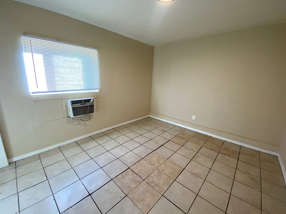 230 W Boston Ave #3