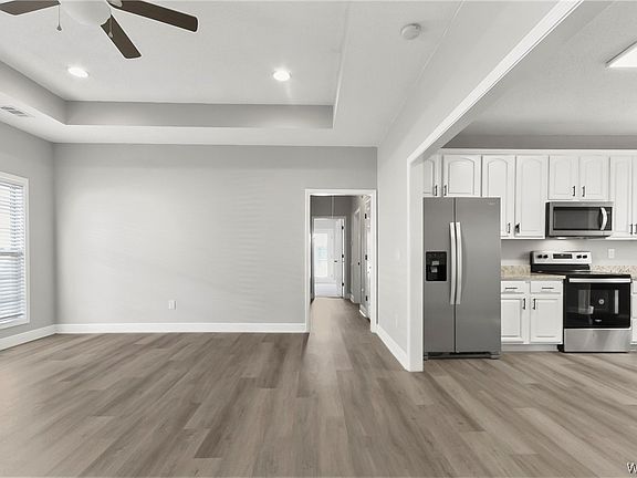 4th image of 10505 Hunt Cir