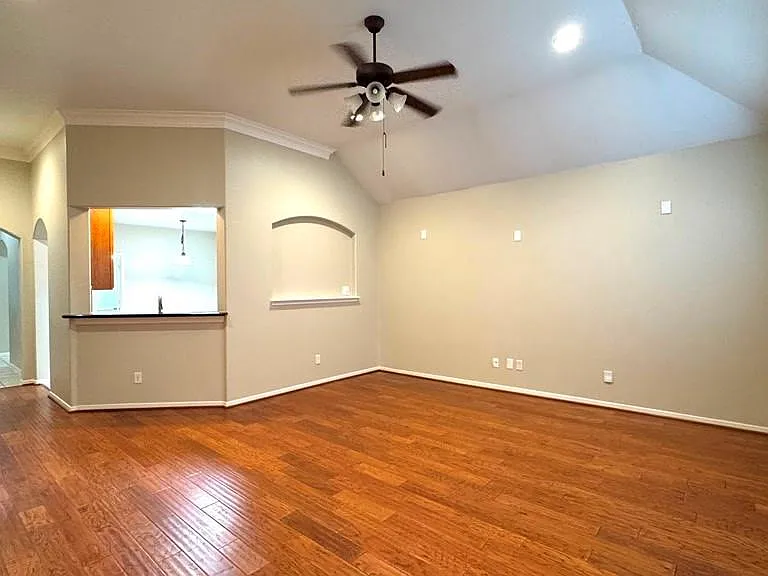 8923 Willow Wind Ln — Photo 35