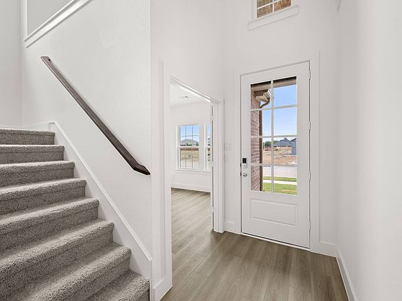 4th image of 412 Sequoia Ln