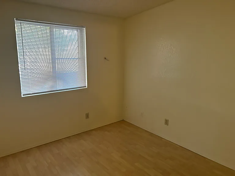 E 2nd Pl — Photo 66