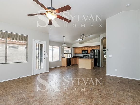 3rd image of 40377 W Novak Ln