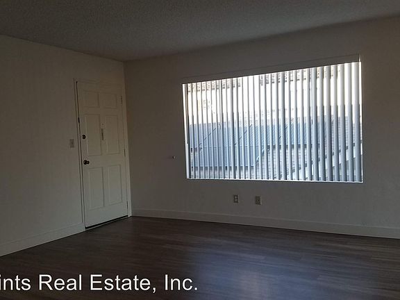 3rd image of 4460 Cleveland Ave APT 5