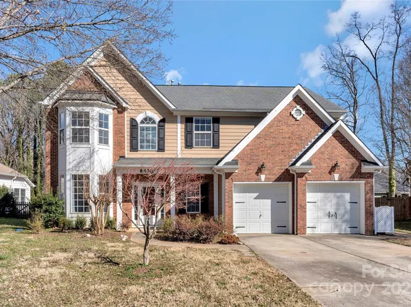 8430 Forest Shadow Cir, Cornelius, NC 28031