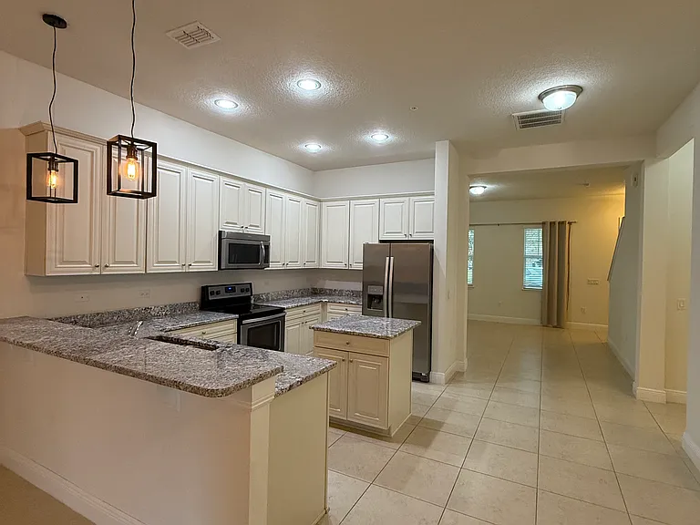 12166 Canyon Sun Trl — Photo 3