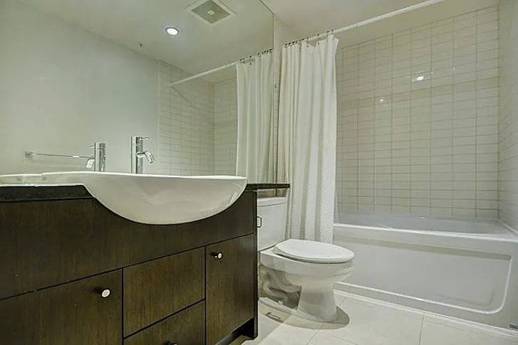 2851 Heather St #209 — Photo 20
