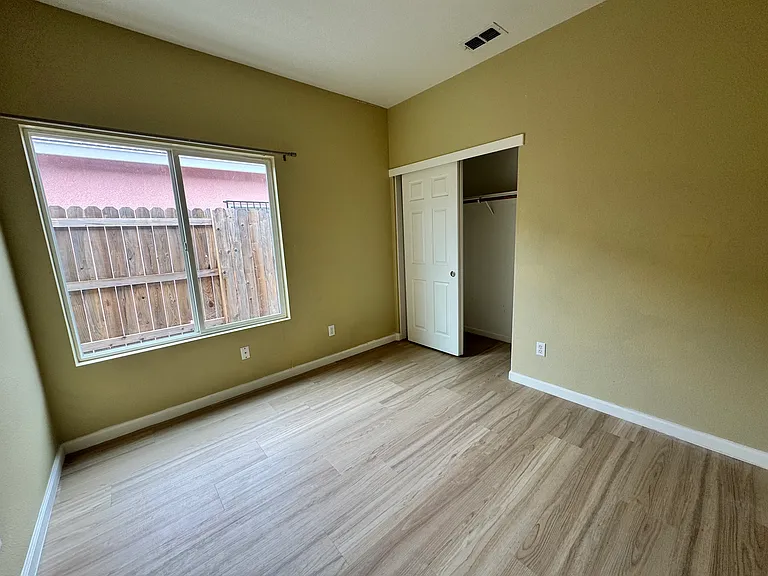 Bedroom #1