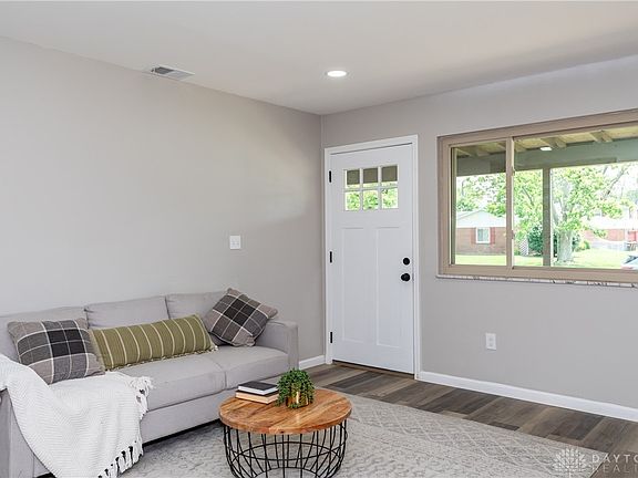 5th image of 5146 Weddington Dr
