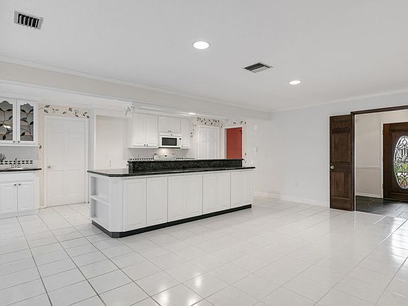 2nd image of 509 Andrews Dr
