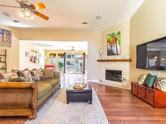 5th image of 912 Ranleigh Way