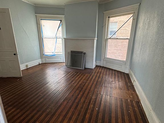 5th image of 735 N Court St