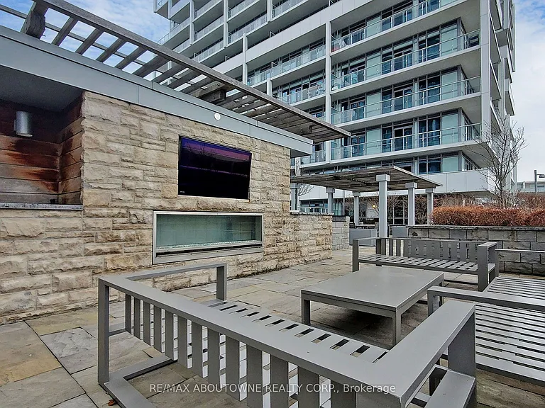 55 Speers Rd #1007 — Photo 27