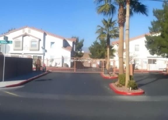 2nd image of 4040 Castle Cove Dr #31