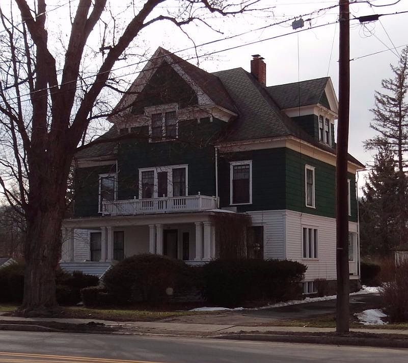 1st image of 137 N Broad St