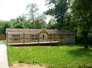 114 Airport Rd, Clarksville, TN 37042