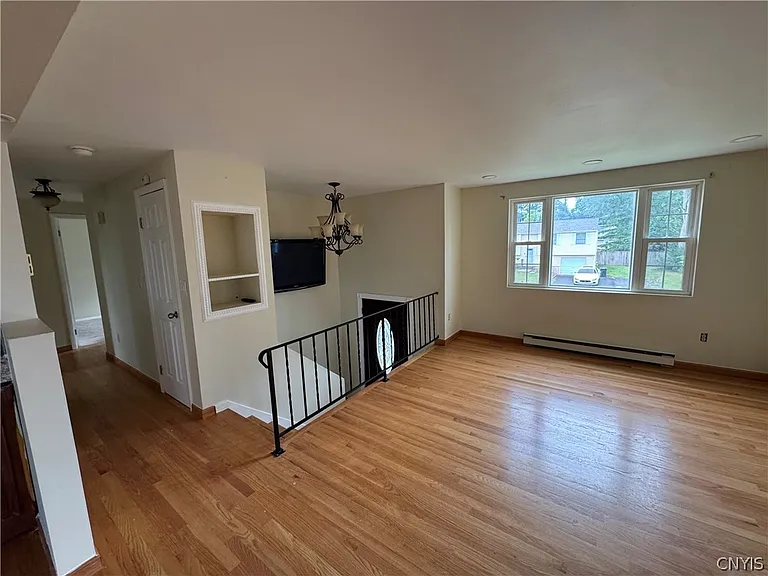 4748 Haverton Ln — Photo 8