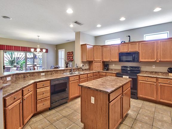 4th image of 17734 W Parra Dr