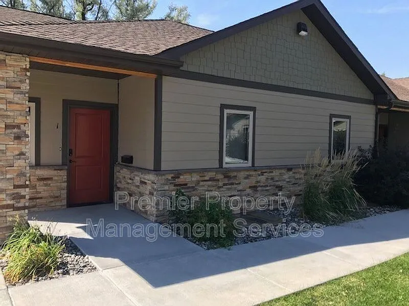 2 bed, 2.0 bath, 1425 sqft, $1,525 — Photo 2