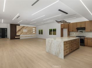 19041 Schoenborn St, Northridge, CA 91324