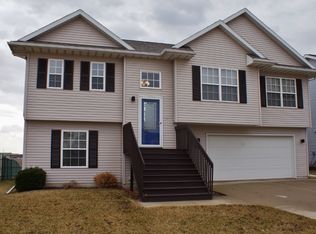 1371 Langenberg Ave, Iowa City, IA 52240
