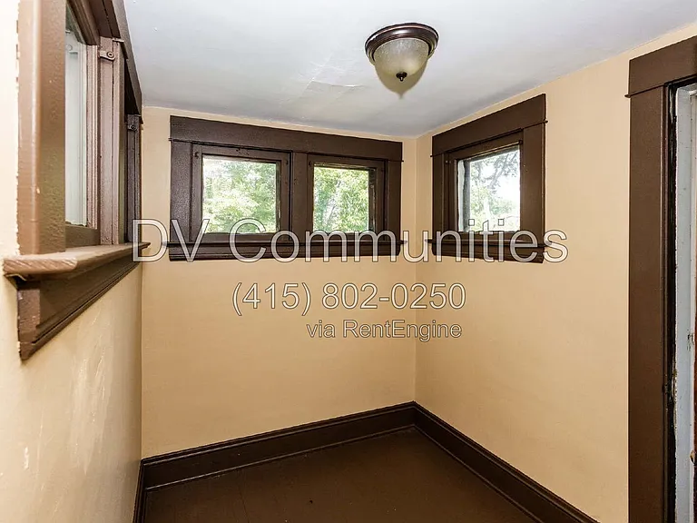 1148 E 176th St — Photo 44