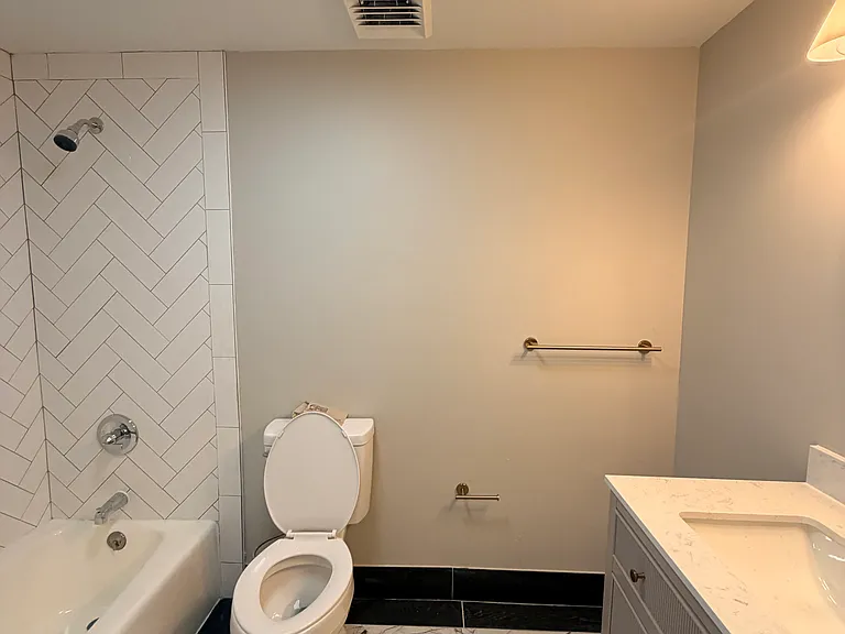 275 Chapel St #3-L — Photo 7