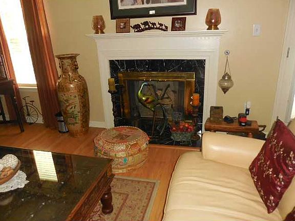 3rd image of 315 Peach Tree Cres