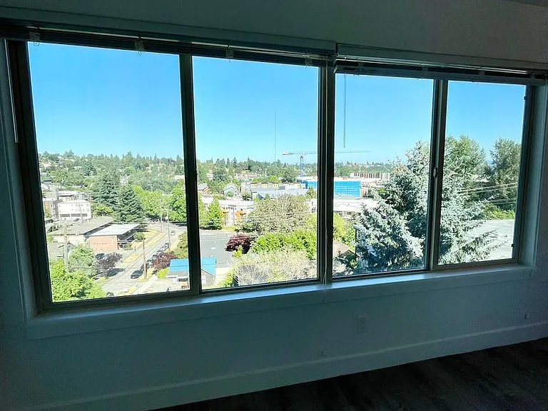 Village Vista Apartments — Photo 59