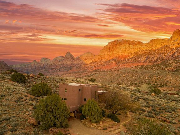 3rd image of 261 Valley View Dr