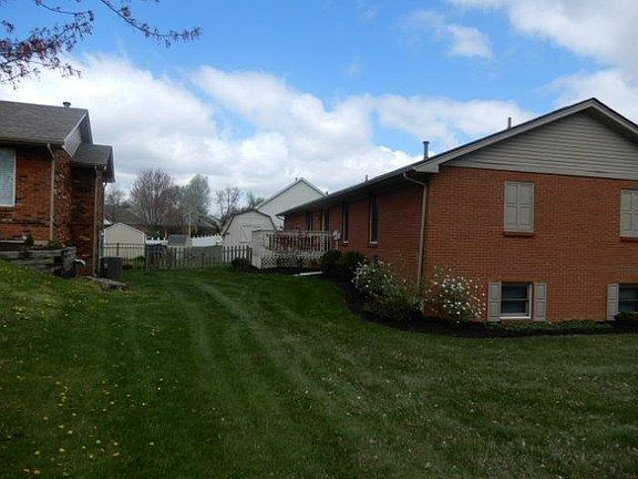 3rd image of 400 Cambridge Dr