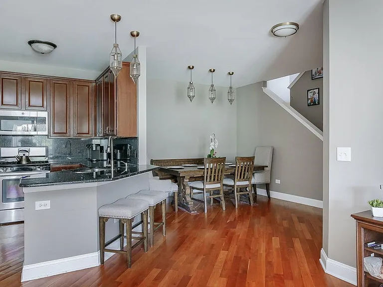 1307 W Lake St #303A — Photo 8