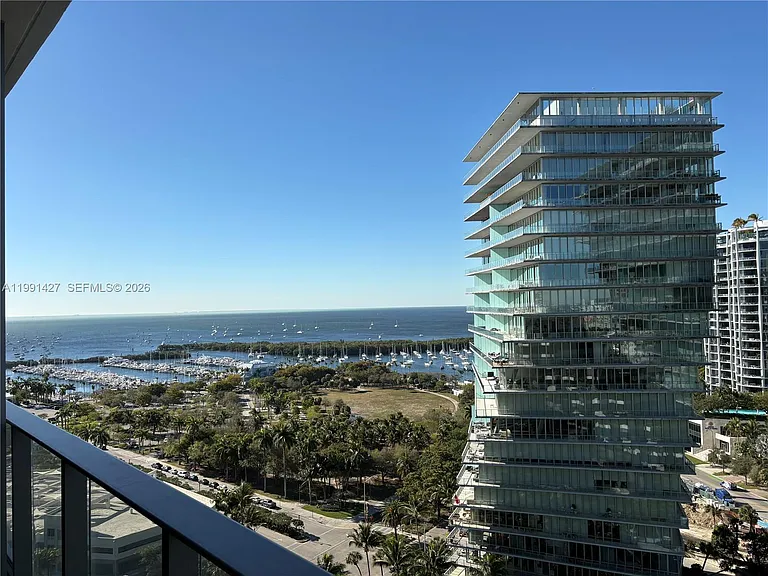 2655 S Bayshore Dr — Photo 6