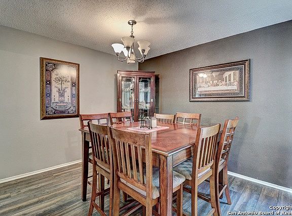 4th image of 5106 Pond Lk