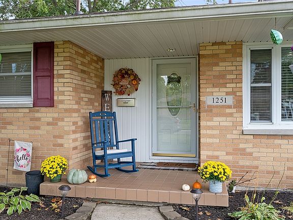 3rd image of 1251 Cadillac Dr