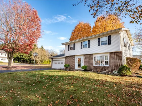 912 N 7th Street Cir, Emmaus, PA 18049