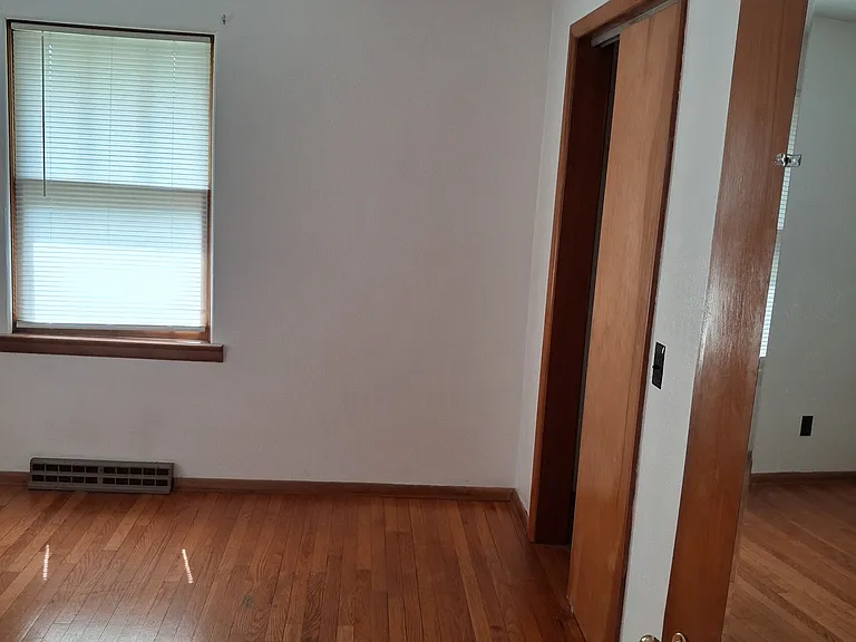 705 W Kelley St — Photo 10