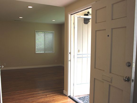 2nd image of 4413 Canehill Ave